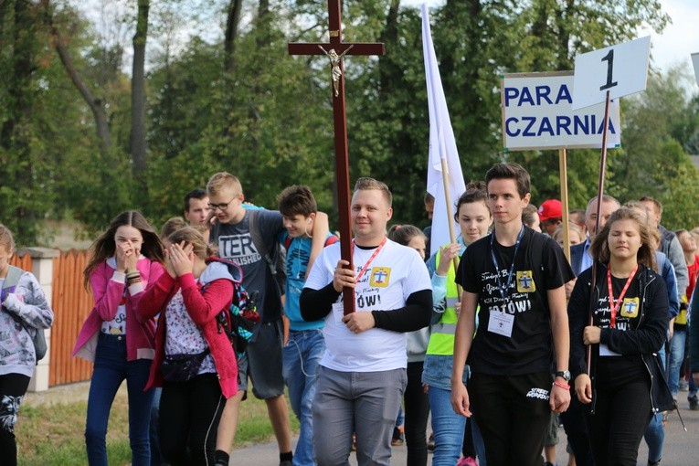 Rostkowo. Pielgrzymka dzieci (część I)