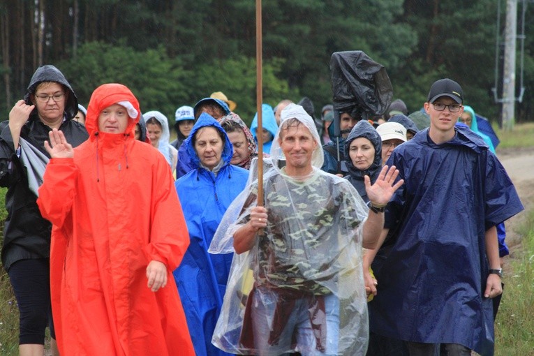 Pielgrzymka. Pątnicy w Sendeniu