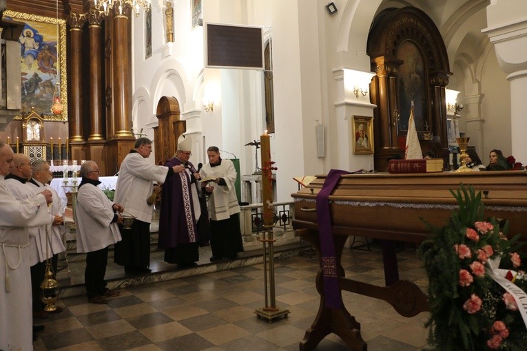 Płock - Radziwie. Pogrzeb ks. kan. Zygmunta Karpa