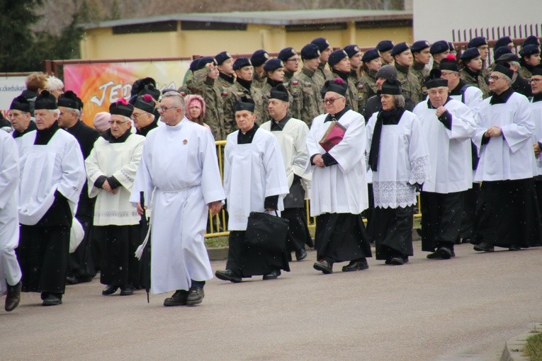 Ciechanów. Pogrzeb ks. Ludomira Kokosińskiego