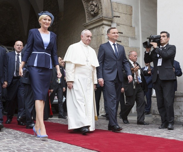Prezydent Duda po śmierci papieża: Był wielkim apostołem Miłosierdzia, w którym upatrywał odpowiedzi na wyzwania współczesnego świata