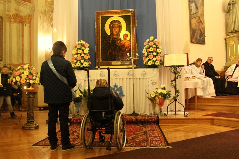 Strzegocin. Nawiedzenie w parafii Matki Bożej Szkaplerznej
