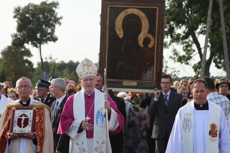 Krajkowo. Nawiedzenie w parafii Trójcy Świętej