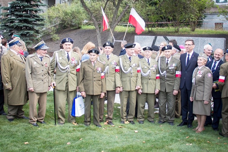 Pomnik AK w Olsztynie