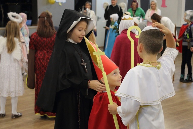 Stegna. Bal Wszystkich Świętych w GOK-u