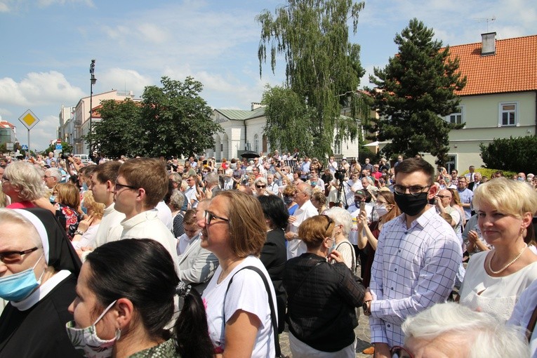 Płock. Poświęcenie mozaiki w oknie papieskim