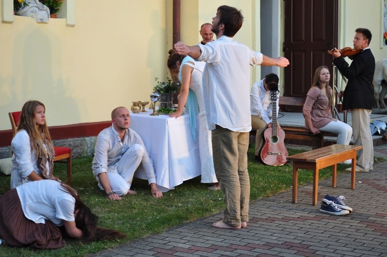 Teatr Podróżny w Janowie