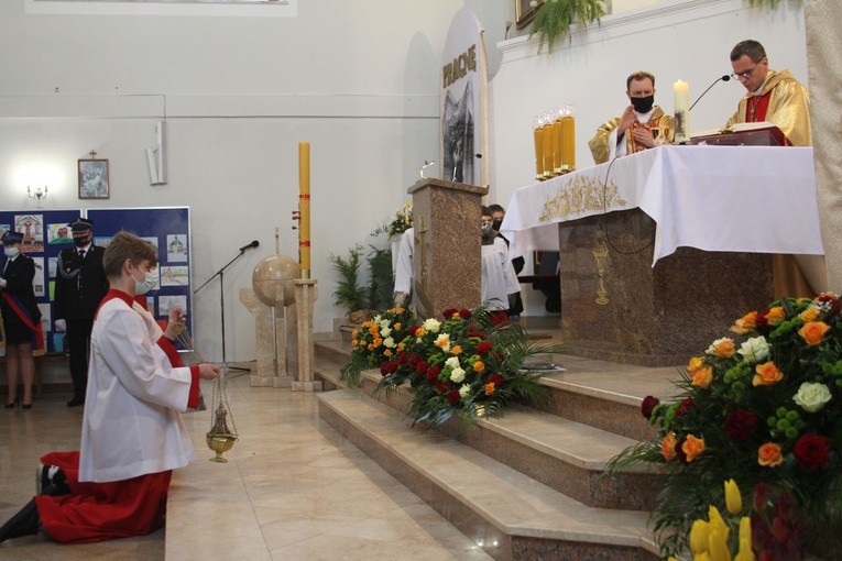 Skępe. Jubileusz parafii i konsekracja ołtarza