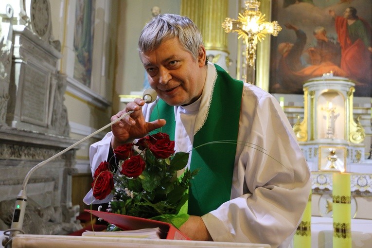 Ks. Pawlukiewicz w Makowie