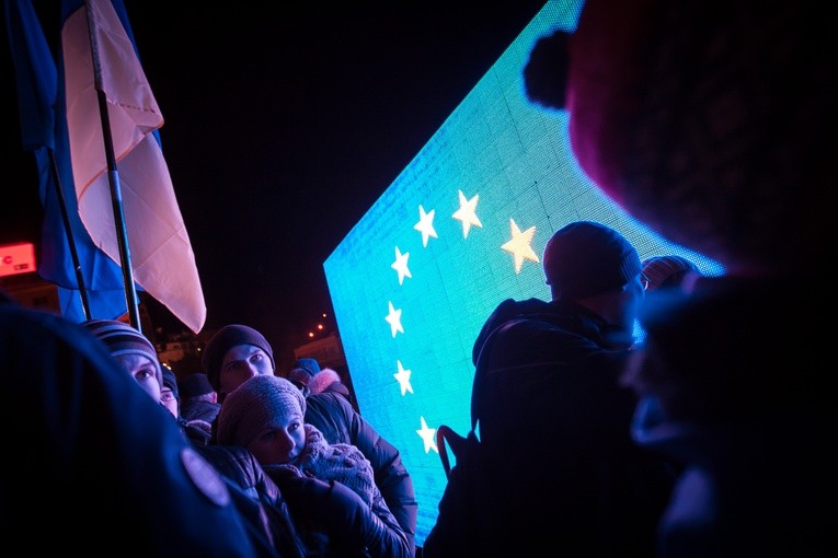 KE ogłosi w środę pakiet pomocy dla Ukrainy