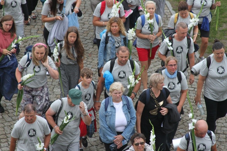 Pielgrzymka. Wejście na szczyt - cz. 1