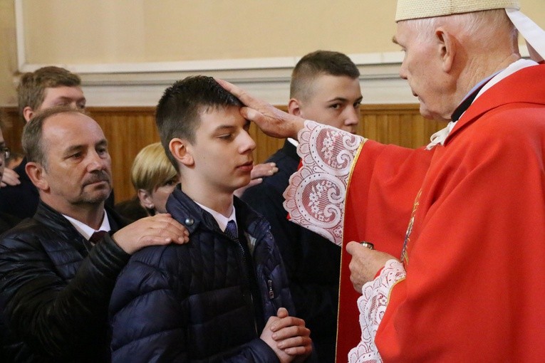 Bierzmowanie w makowskiej farze