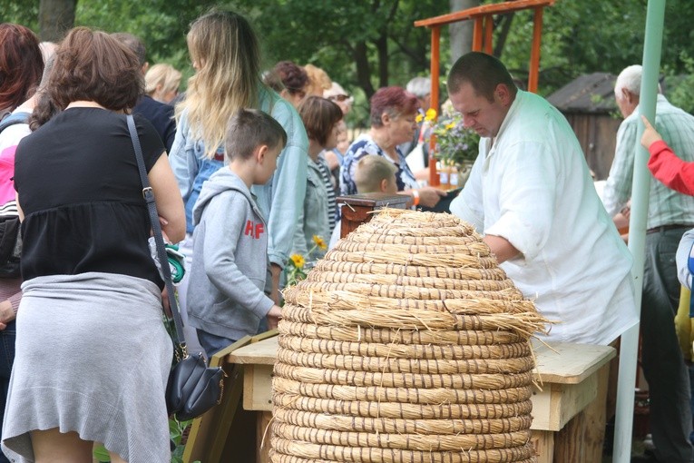 Miodobranie w Skansenie 2019