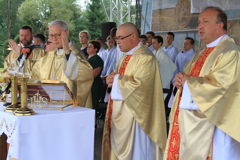 Karniewo. Dożynki diecezjalne cz. 2