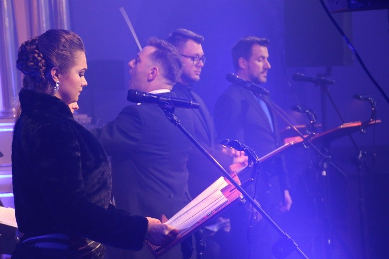 Czerwińsk. Oratorium "Matka z Czerwińskiego Wzgórza"