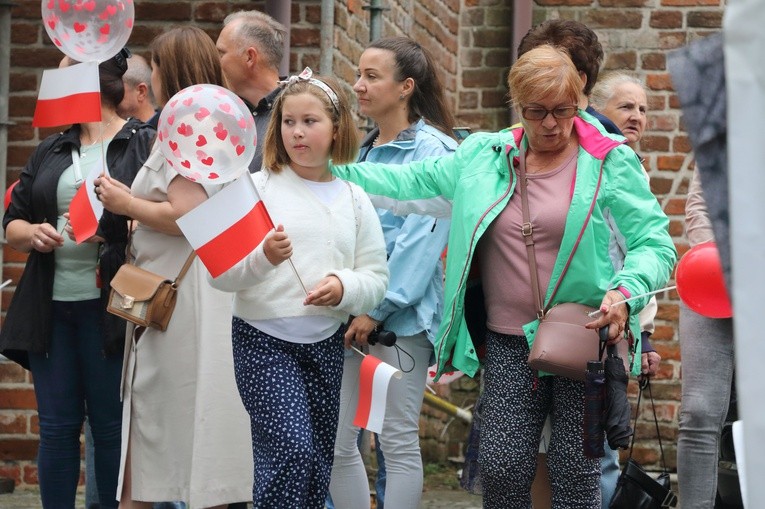Iława. Korowód w obronie rodziny