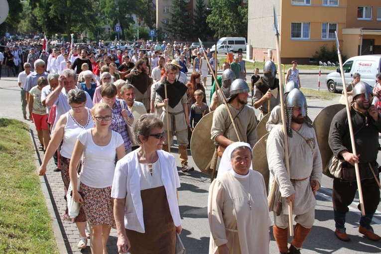 Diecezjalne dziękczynienie za chrzest Polski. 1