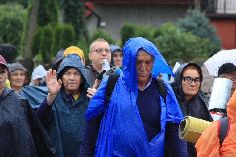 Pielgrzymka. Pątnicy w Sendeniu