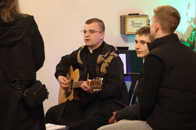 Młodzi u św. Wojciecha