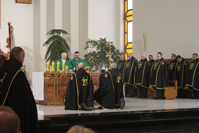 Pułtusk. Powołanie chorągwi Zakonu Rycerzy Jana Pawła II