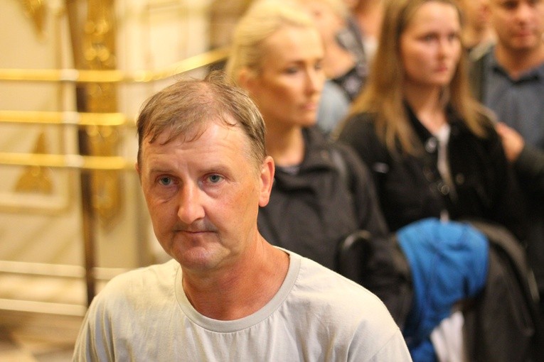 Pielgrzymka. W kaplicy Matki Bożej