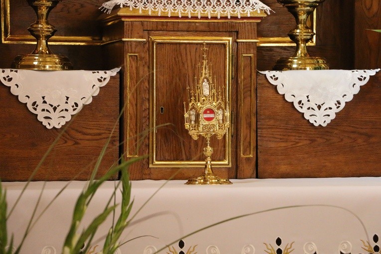 Szyszki. Wprowadzenie relikwii św. Bartłomieja Apostoła