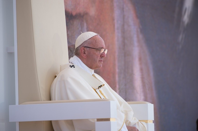 Papież do biskupów: Ludzie wyczuwają "narcyzów i manipulatorów"
