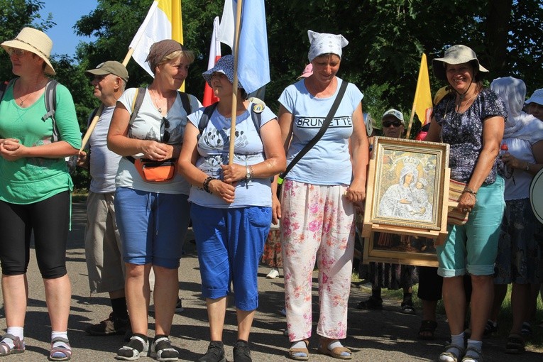 Śródborze k. Glinojecka. Pielgrzymka do Gietrzwałdu