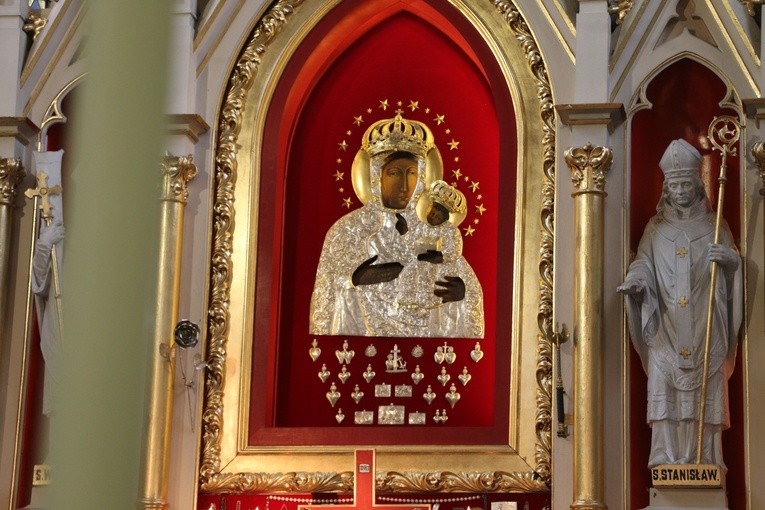 Popowo Kościelne. Wprowadzenie relikwii bł. Carla Acutisa