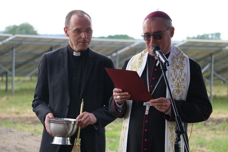 Góry k. Płocka. Otwarcie i poświęcenie farmy fotowoltaicznej