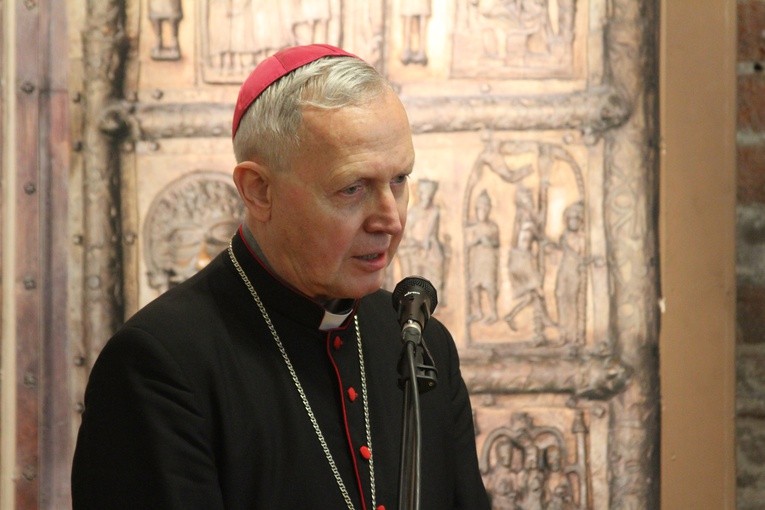 Biskup płocki wręczy nominacje nowym proboszczom pod koniec maja.