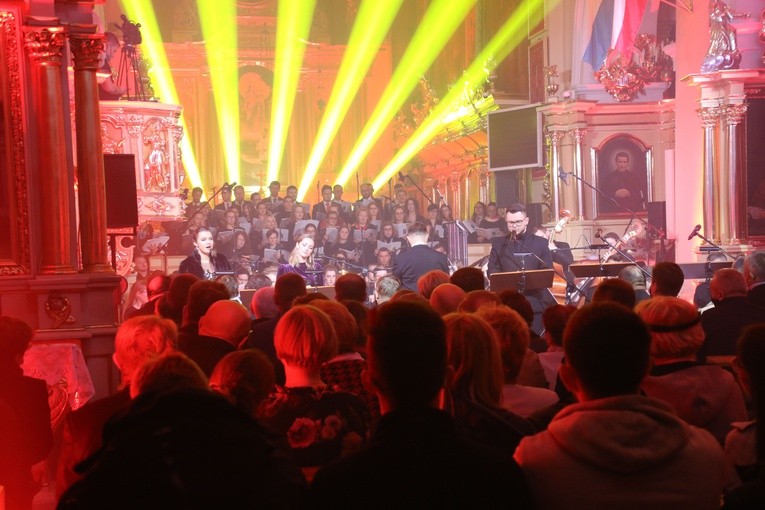 Czerwińsk. Oratorium "Matka z Czerwińskiego Wzgórza"