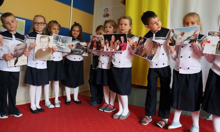Przedszkolaki dla św. Jana Pawła II