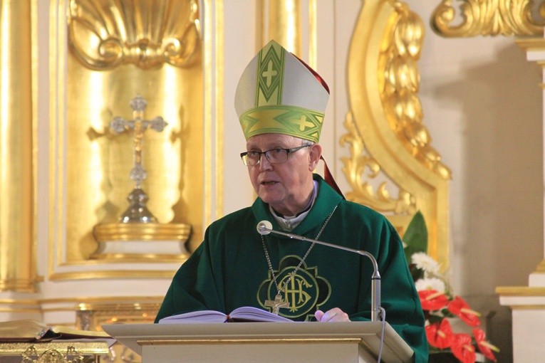 Byli alumni-żołnierze w Pomiechowie