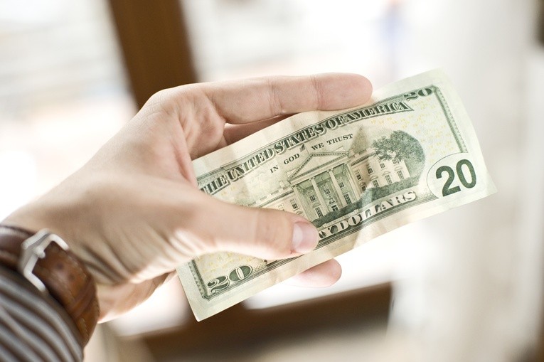 Zasady zasadami, ale pieniądze...