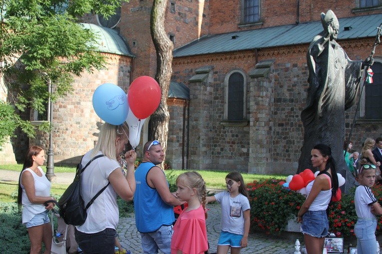 Akcja "Światełko dla Szymonka"