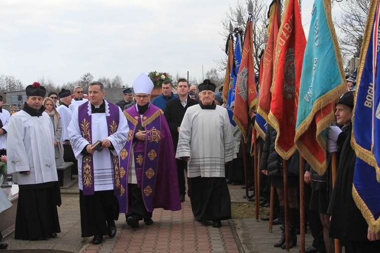 Borkowo. Pogrzeb ks. kan. Stefana Prusińskiego