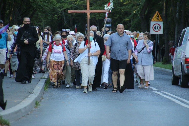 Pielgrzymka z Płocka na Jasną Górę. Cz. 2.