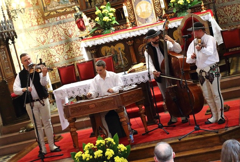 Koncert ku czci św. Jana Pawła II w Tolkmicku