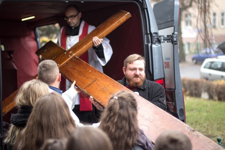 Symbole ŚDM w szkole katolickiej