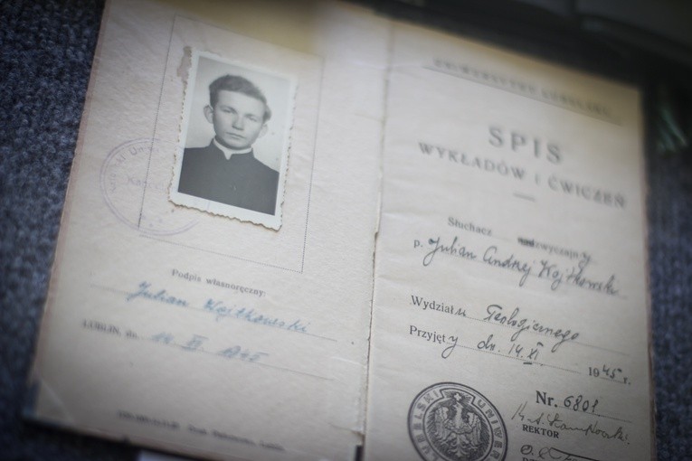 Wystawa o bp. Julianie Wojtkowskim