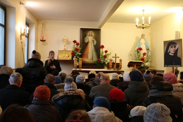 22 lutego - Pielgrzymi w sanktuarium cz. 2