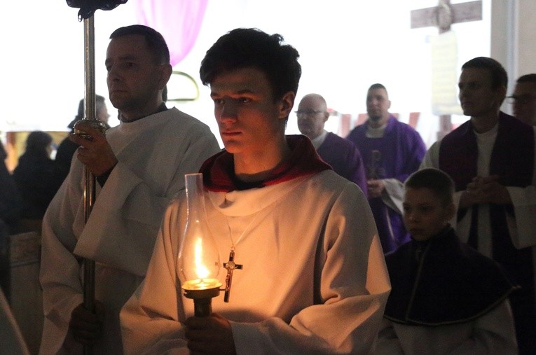 Ekstremalna Droga Krzyżowa - Msza św. na rozpoczęcie