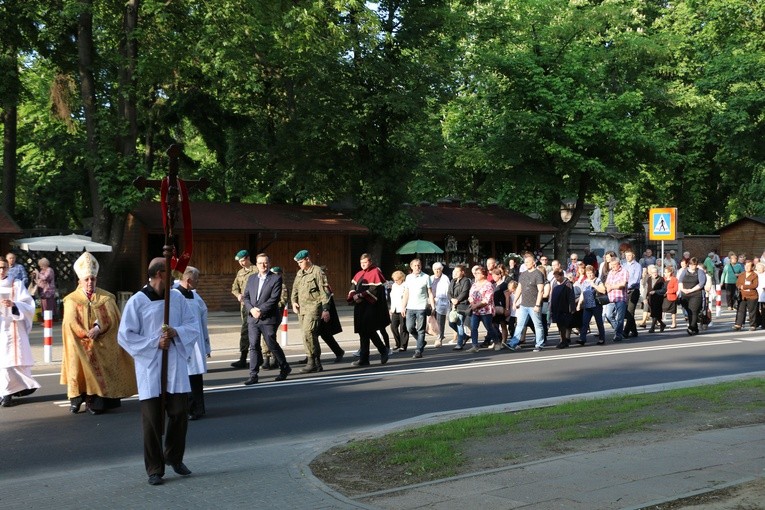 Pochówek dzieci zmarłych przed narodzeniem w Płocku