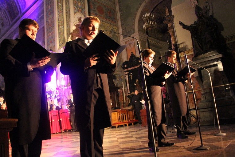 Koncert papieski w katedrze płockiej