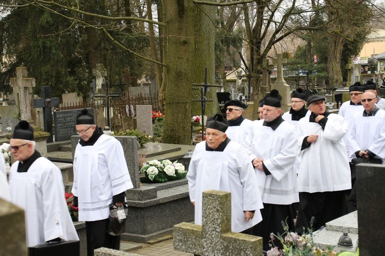 Ciechanów. Pogrzeb ks. Ludomira Kokosińskiego