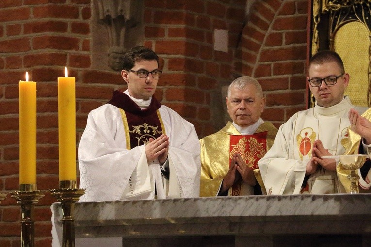 Święcenia kapłańskie ks. Damiana Winiarza