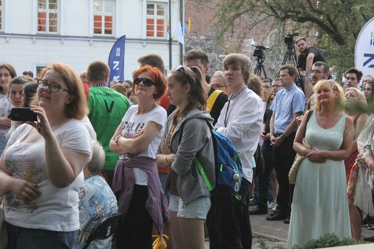 ŚDM w Płocku. Sobotnie nabożeństwo