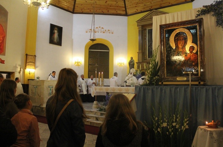 Unierzyż. Nawiedzenie w parafii św. Walentego