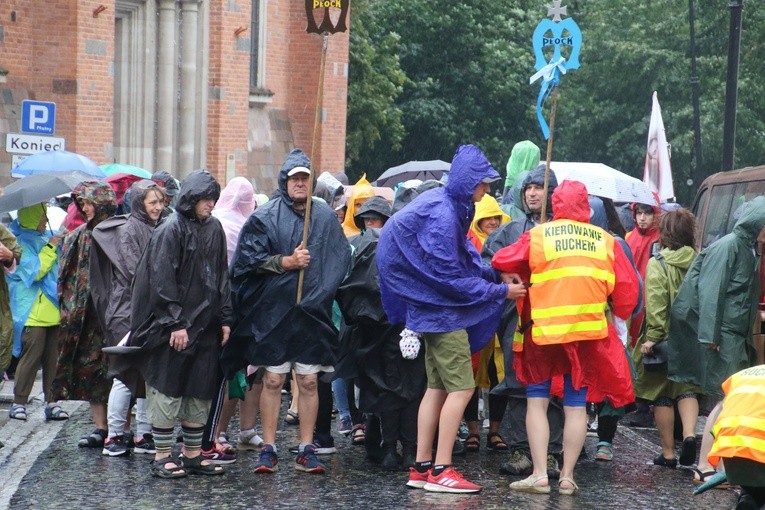 Pielgrzymka na Jasną Górę. Wyjście z Płocka cz.1